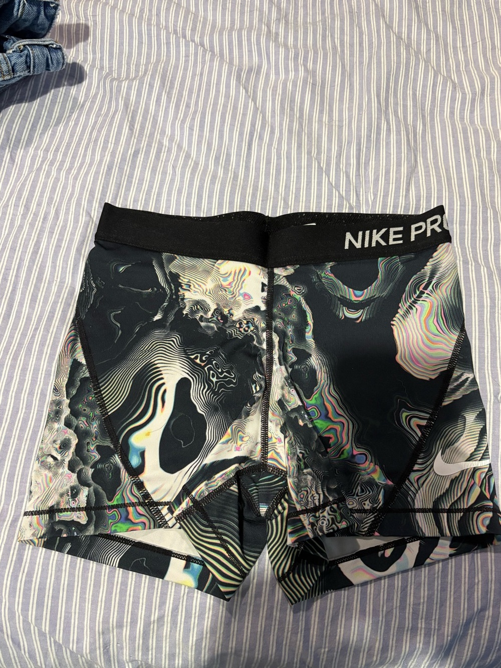 Nike Pro Women's Black Swirl Print Compression Shorts
